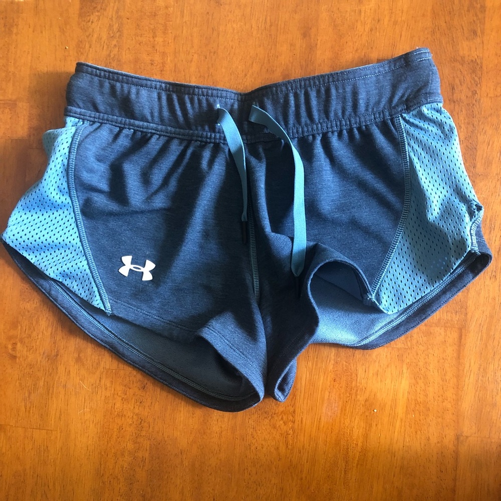Under Armour Featherweight Fleece Shorts - Sz XS